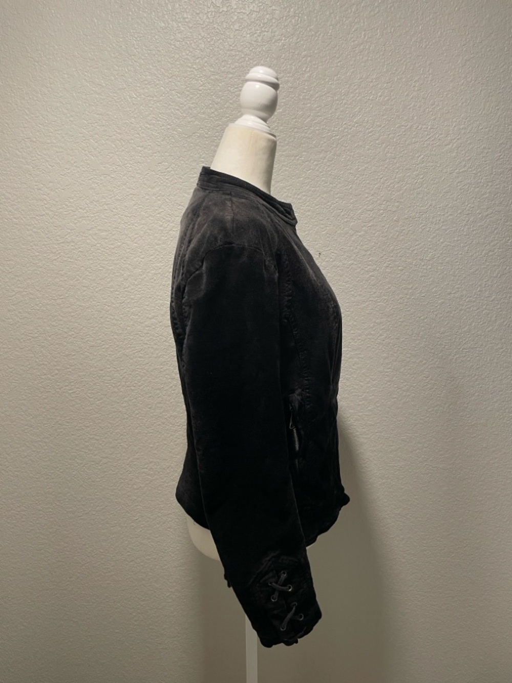 Free People Women's Black Lace-Up Sleeve Jacket - Classic Zip Front - Picture 8 of 10